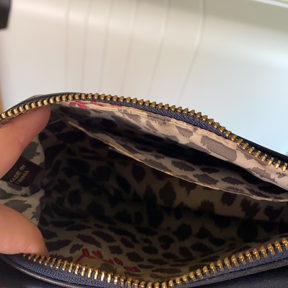 Navy blue Coach swing pack - Picture 5 of 6